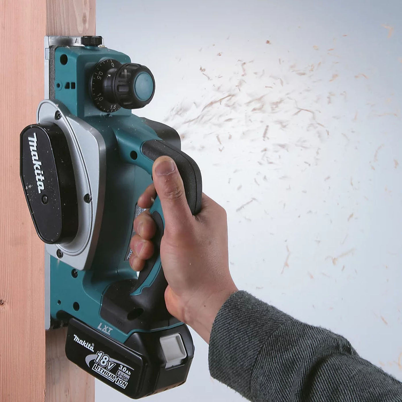Makita Planer Cordless DKP180Z 18V LXT LiIon Soft Grip Handle 14000Rpm Body Only - Image 5