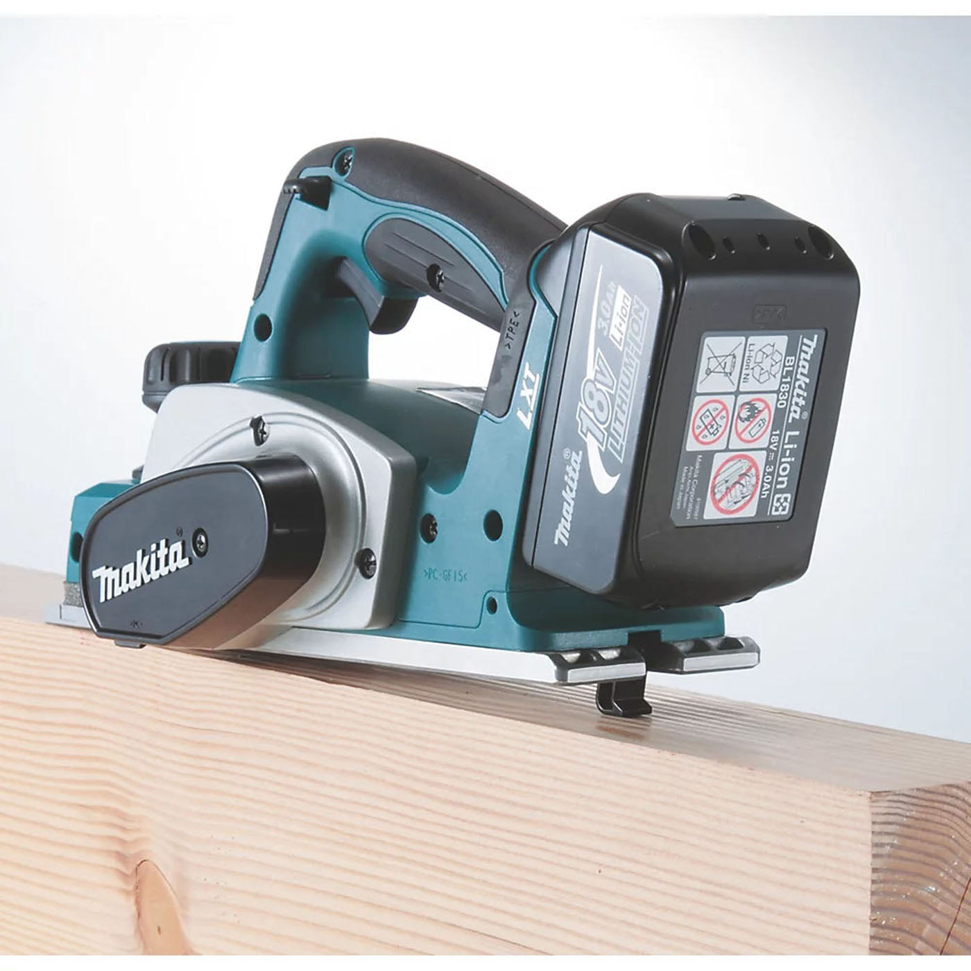 Makita Planer Cordless DKP180Z 18V LXT LiIon Soft Grip Handle 14000Rpm Body Only - Image 6