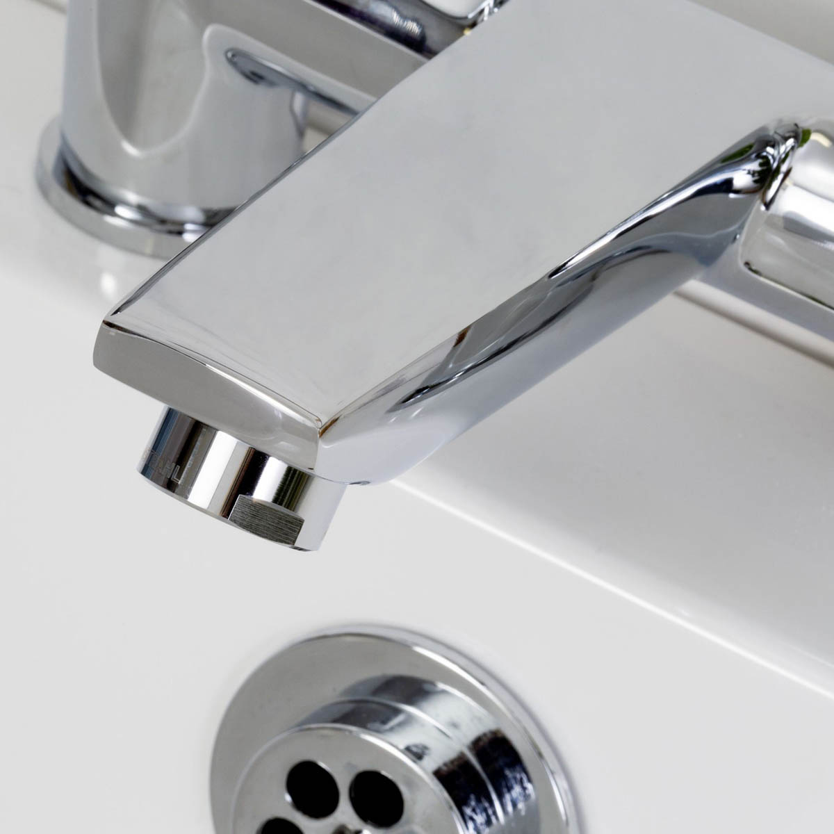 Bristan Bath Filler Tap Mixer Brass Chrome Effect Deck Mounted Contemporary - Image 2
