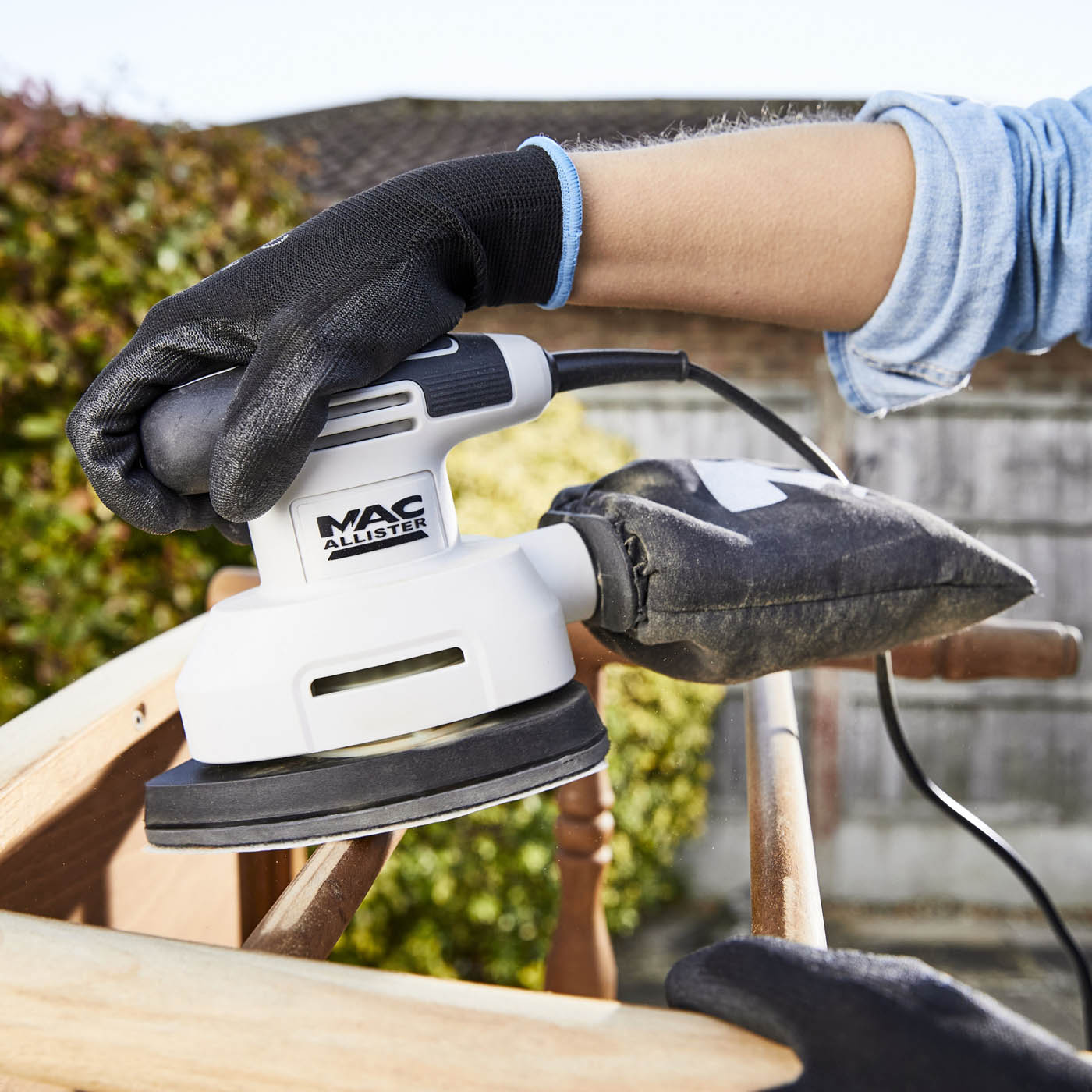 Mac Allister 160W 220-240V Corded Detail sander - MDLS160 - Image 2