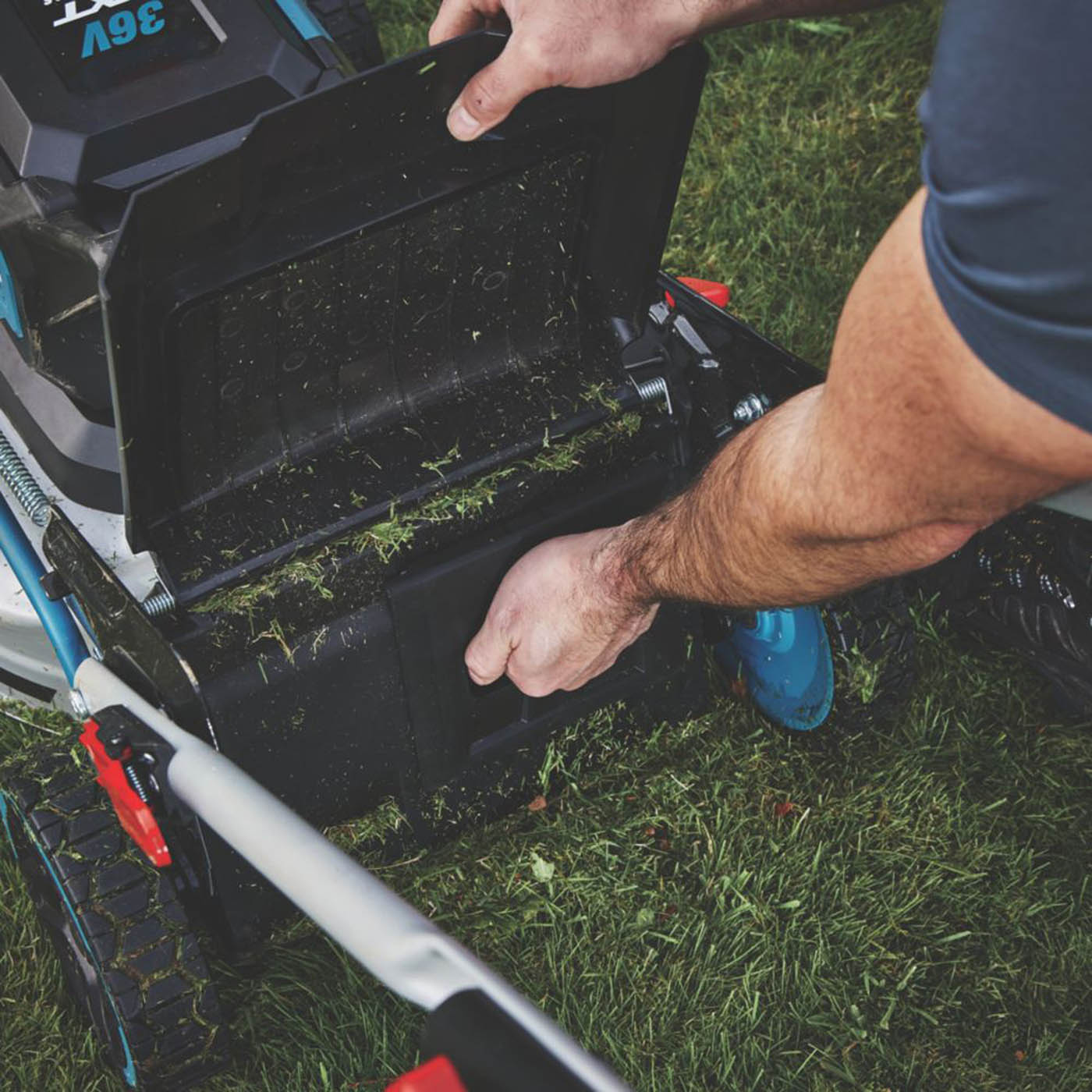 Erbauer Lawnmower Cordless 36V 1 x 4.0/8.0Ah Li-Ion ERT1041GLM Mulching 50L - Image 6