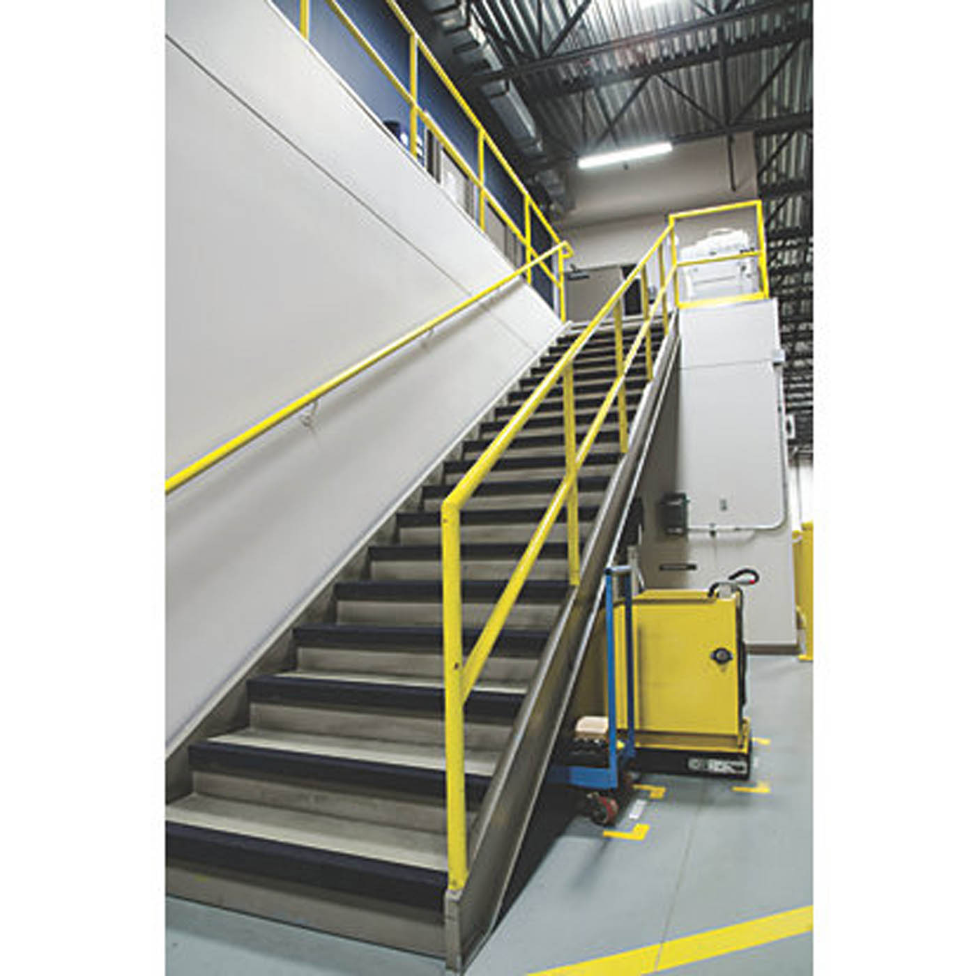 COBA Stair Nosing Black GRP COBAGRiP Anti Slip Hardwearing 1000mm x 55mm x 55mm - Image 3