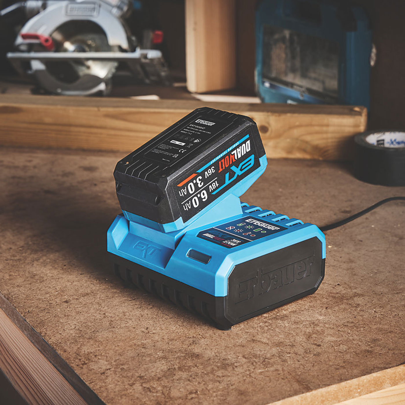 Erbauer Fast Battery Charger ERT1047CHR Dual Volt 18/36V Lithium-Ion EXT - Image 2