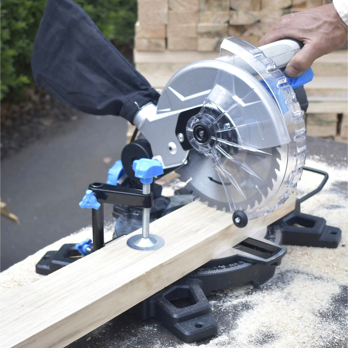 Mac Allister Compound Mitre Saw MMIS210C-B 1500W 220-240V 210mm - Image 4