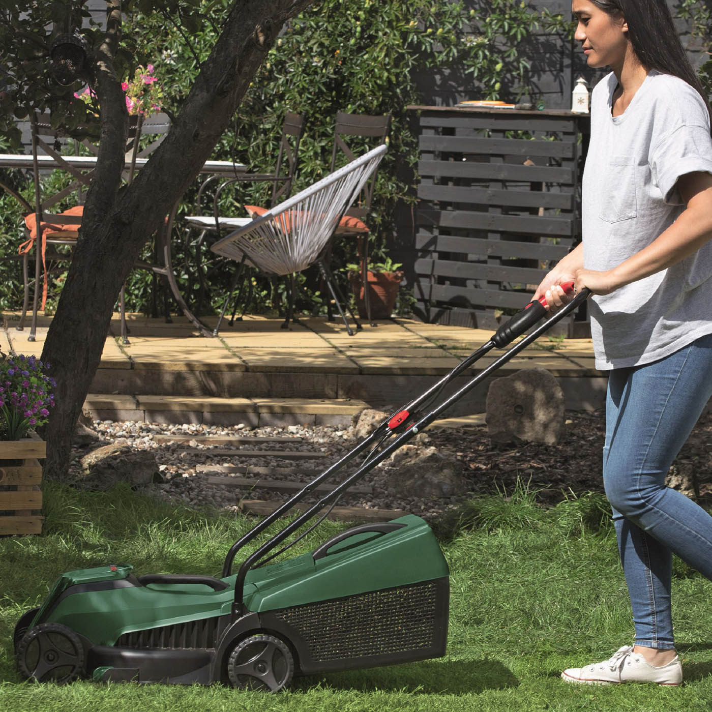 Bosch Lawnmower Cordless 18V EasyMower18-32-200 Grass Cutter 32cm Body Only - Image 2