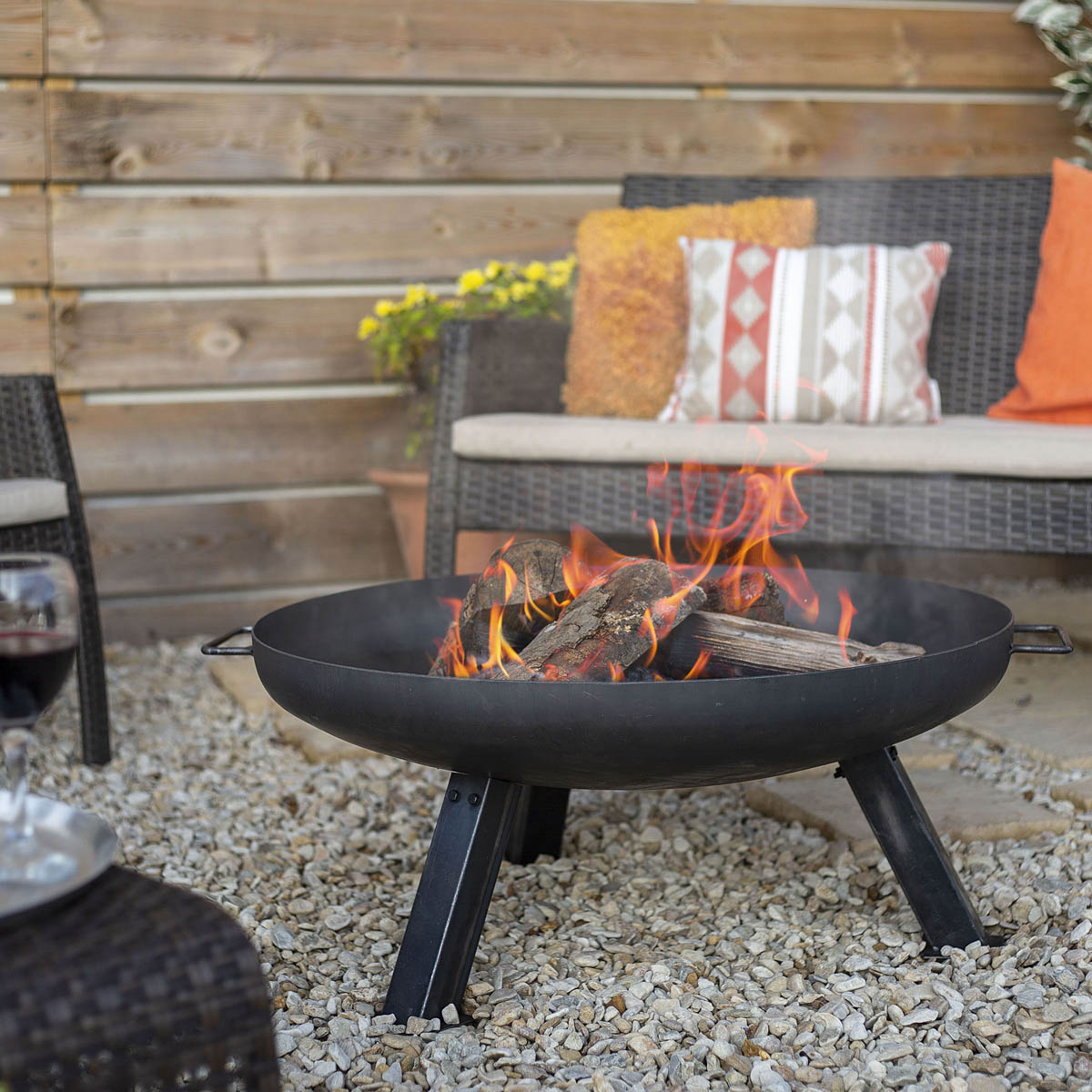 La Hacienda Garden Fire Pit Log Burner Pittsburgh Steel Matt Black Oiled Finish - Image 3