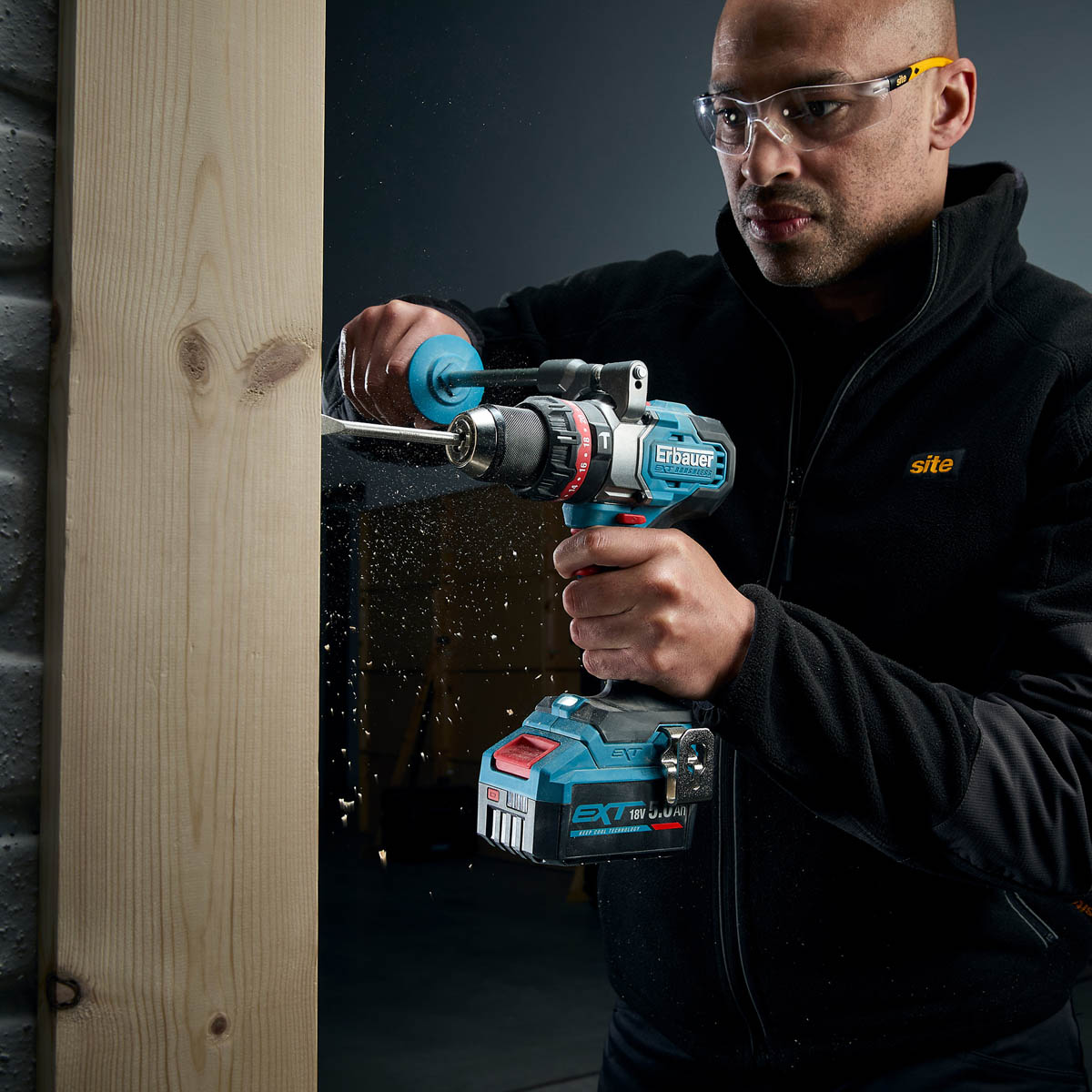 Erbauer Combi Drill ERI1107COM Cordless 18V EXT Keep Cool LED Light Body Only - Image 3