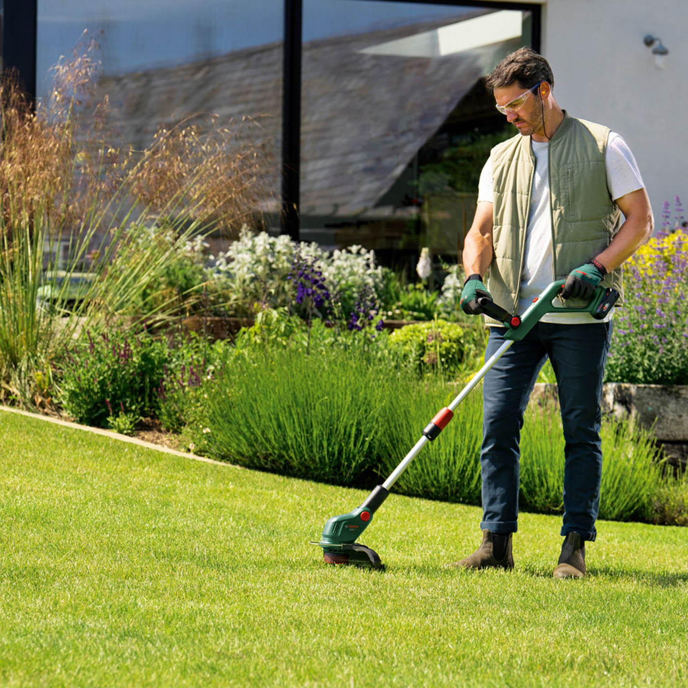 Bosch UniversalGrassCut 18V Cordless Grass trimmer (Bare Tool) - 18V-26-500 - Image 2