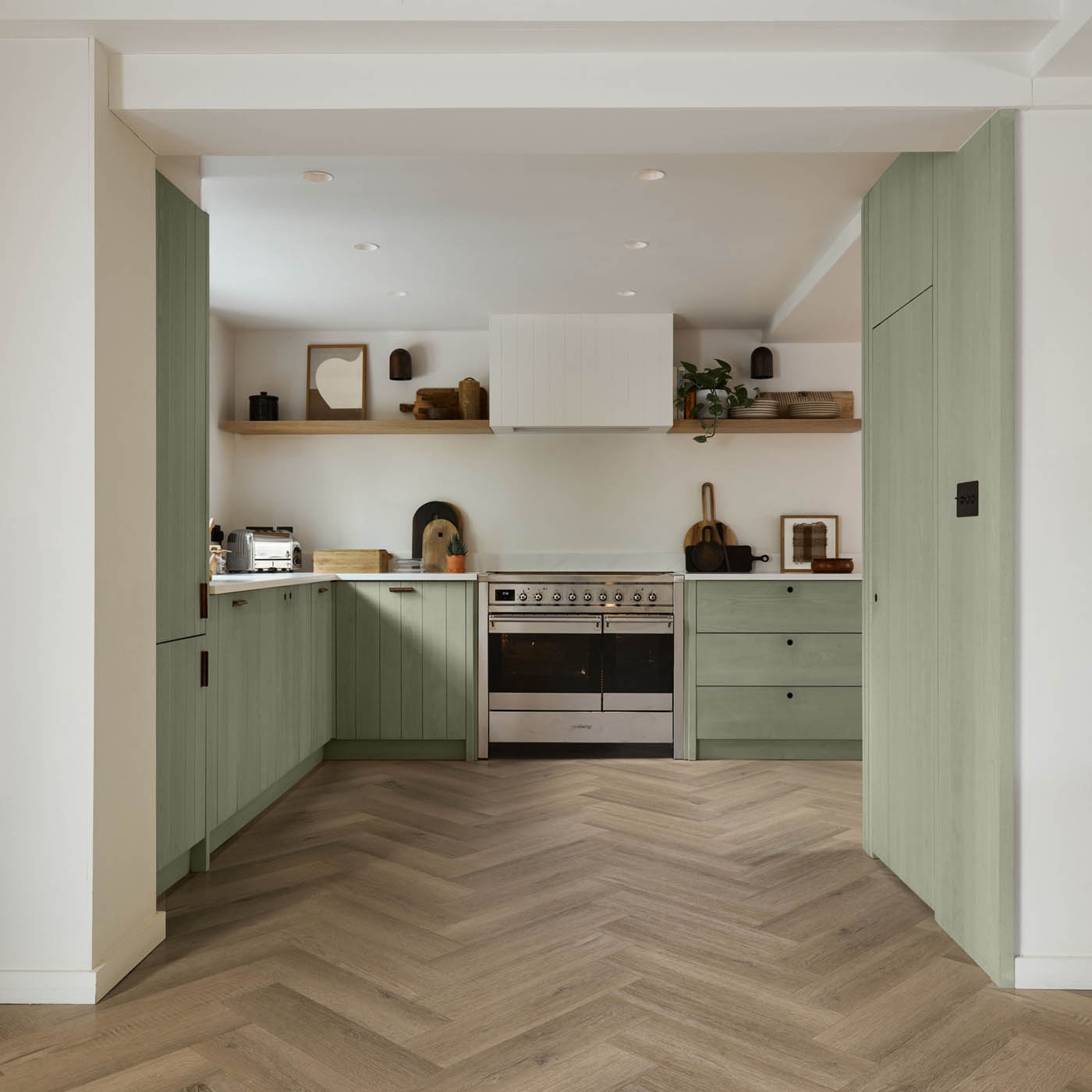 Vinyl Click Plank Flooring Mid Brown Oak Effect Waterproof Heavy Duty 1.95m² - Image 2