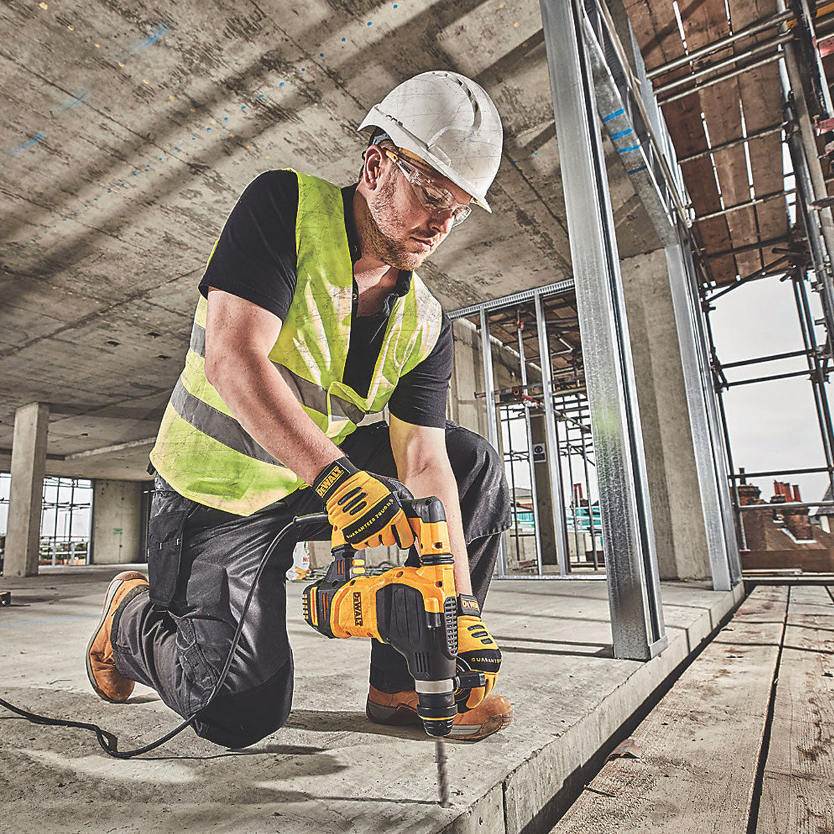 DeWalt Hammer Drill Electric 110V D25333K-LX Heavy Duty Compact Powerful 950W - Image 3