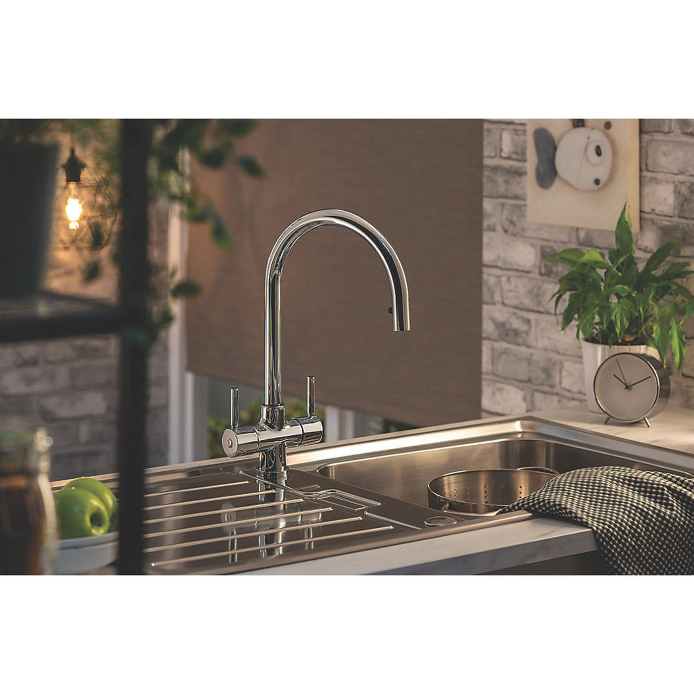 Kitchen Mixer Tap Mono Pull-Out Spout Brass Dual Lever Deck Mounted Modern - Image 2