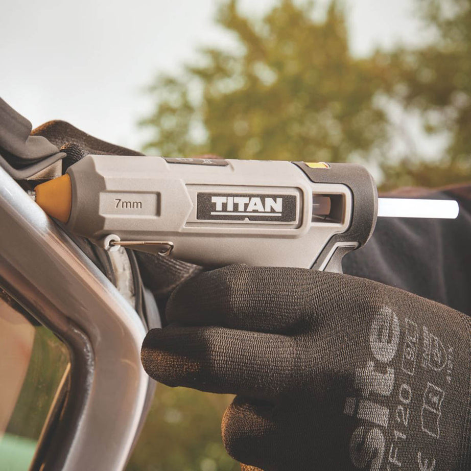 Titan Glue Gun Cordless TTB958GLG 3.6V 1 x 2.0Ah Lithium Portable Anti Drip - Image 4