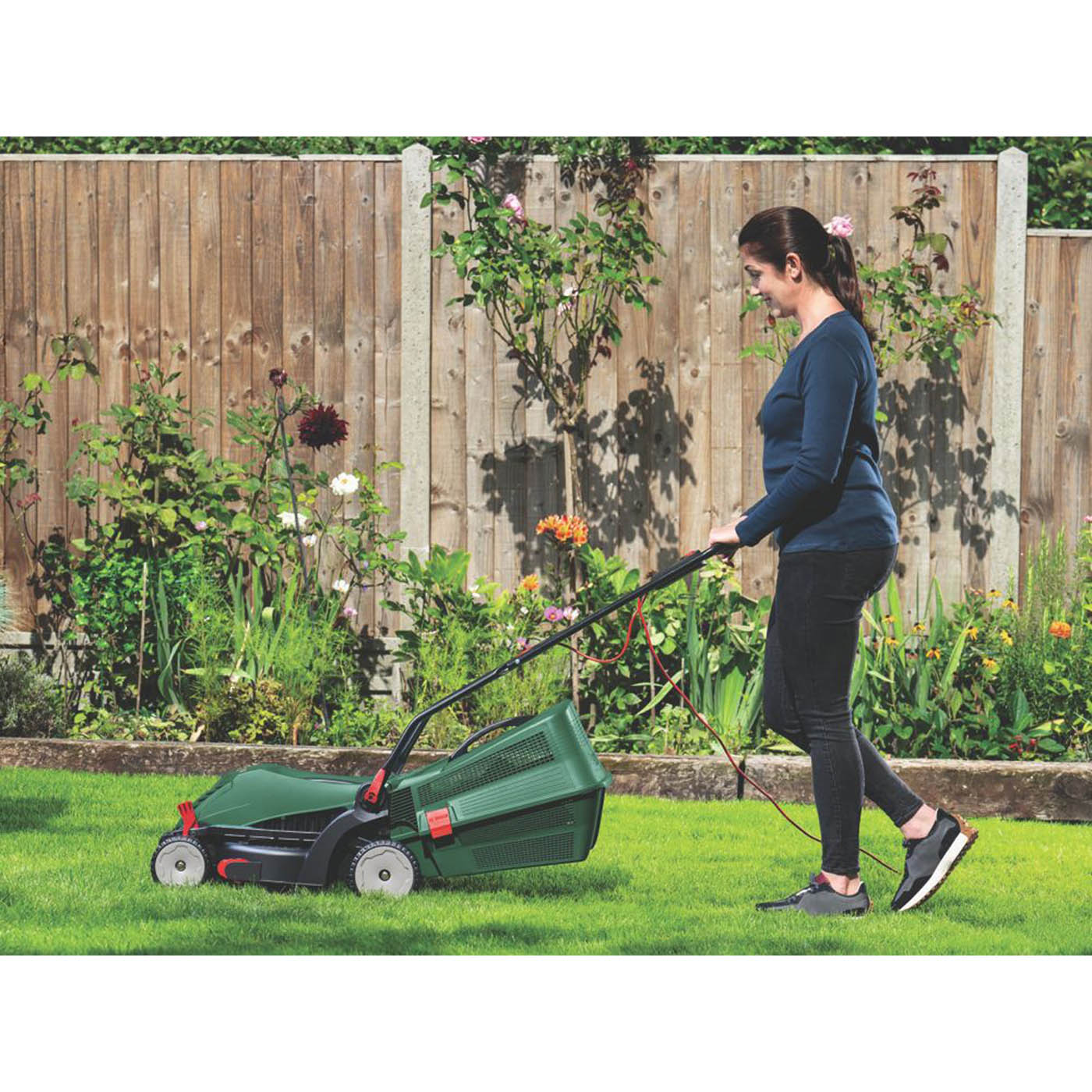 Bosch Lawnmower Electric 34cm UniversalRotak 1300kW 40Ltr Box Compact 230V - Image 3
