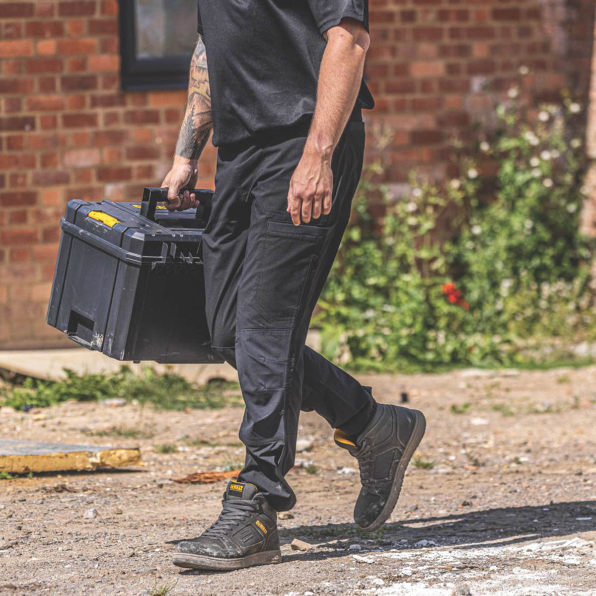 DeWalt Mens Work Joggers Black Breathable Slim Fit Pockets Large 34-42" W 31" L - Image 5