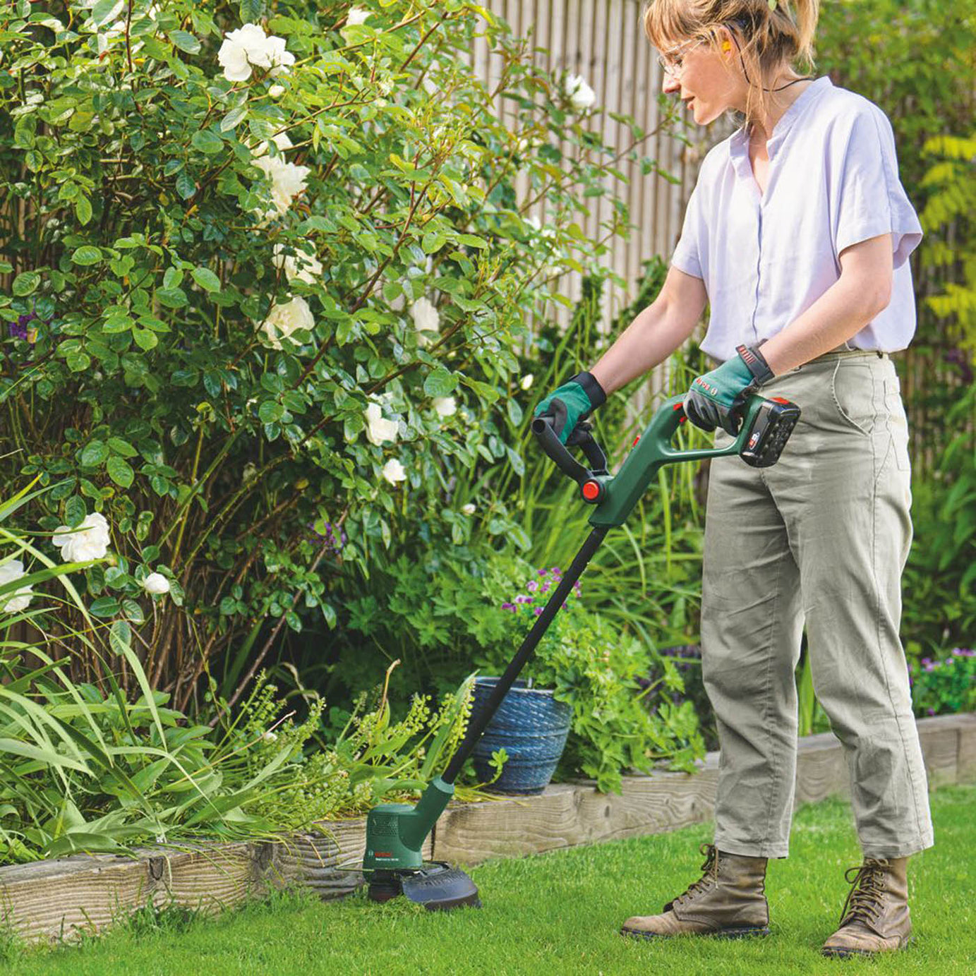 Bosch Grass Trimmer Cordless 18V Li-Ion UniversalGrassCut18V-26 Cutter Body Only - Image 6