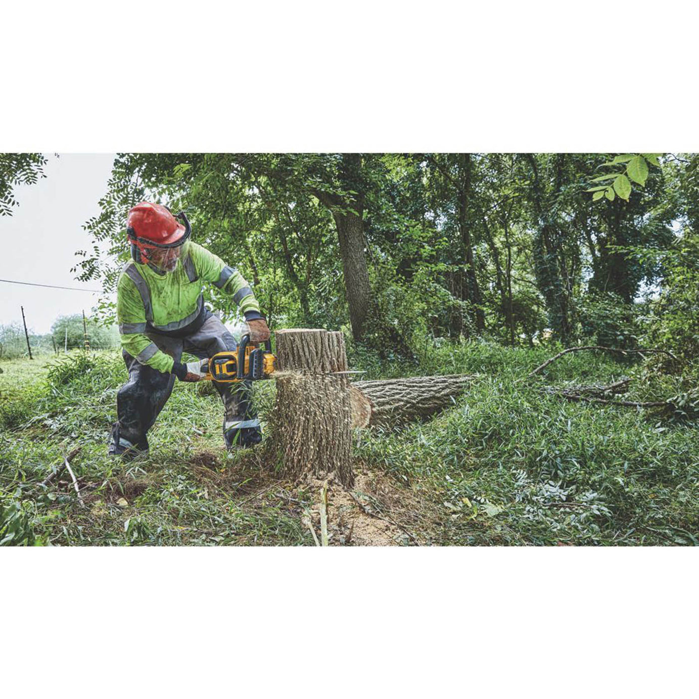 DEWALT DCMCS574X1-GB 54V 1 x 9Ah Li-Ion XR FlexVolt Brushless Cordless 45cm Chainsaw - Image 5