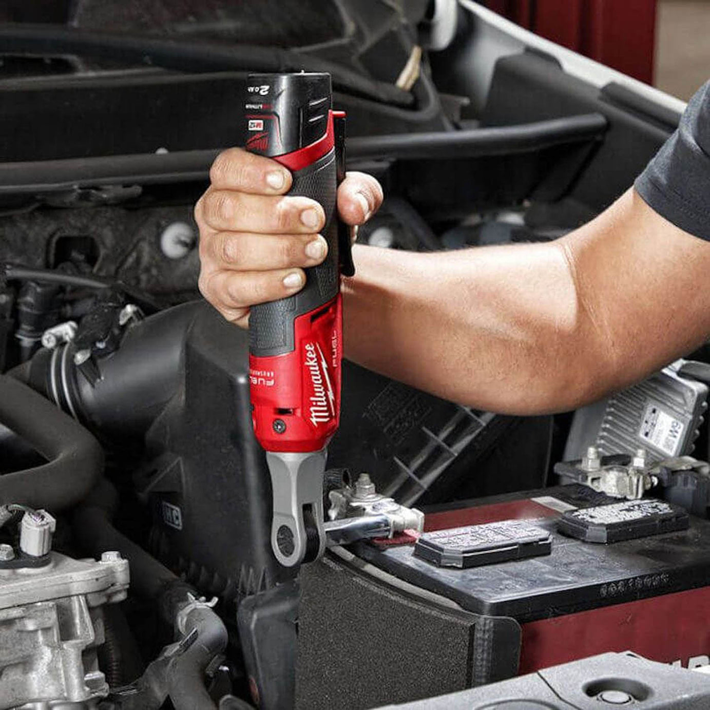Milwaukee 1/4'' Ratchet Cordless 12V Li-Ion M12 FUEL Compact Brushless Body Only - Image 5