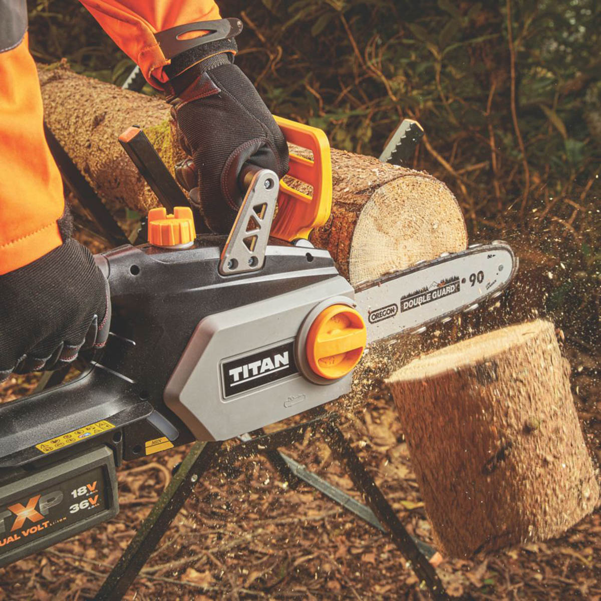 Titan Chainsaw Cordless 18V Li-Ion TTI932CHN 25cm Garden Wood Cutter Body Only - Image 4
