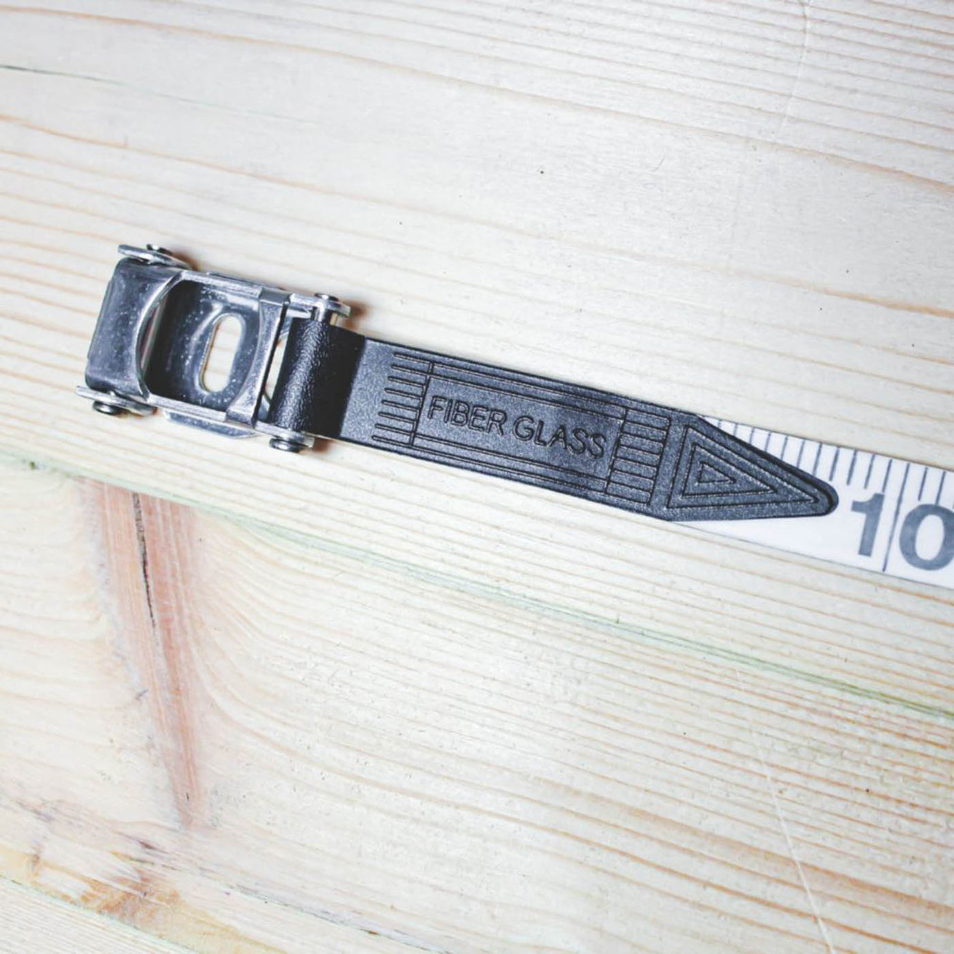 Komelon Tape Measure 30m Fibreglass Heavy Duty Metric Imperial Compact - Image 4
