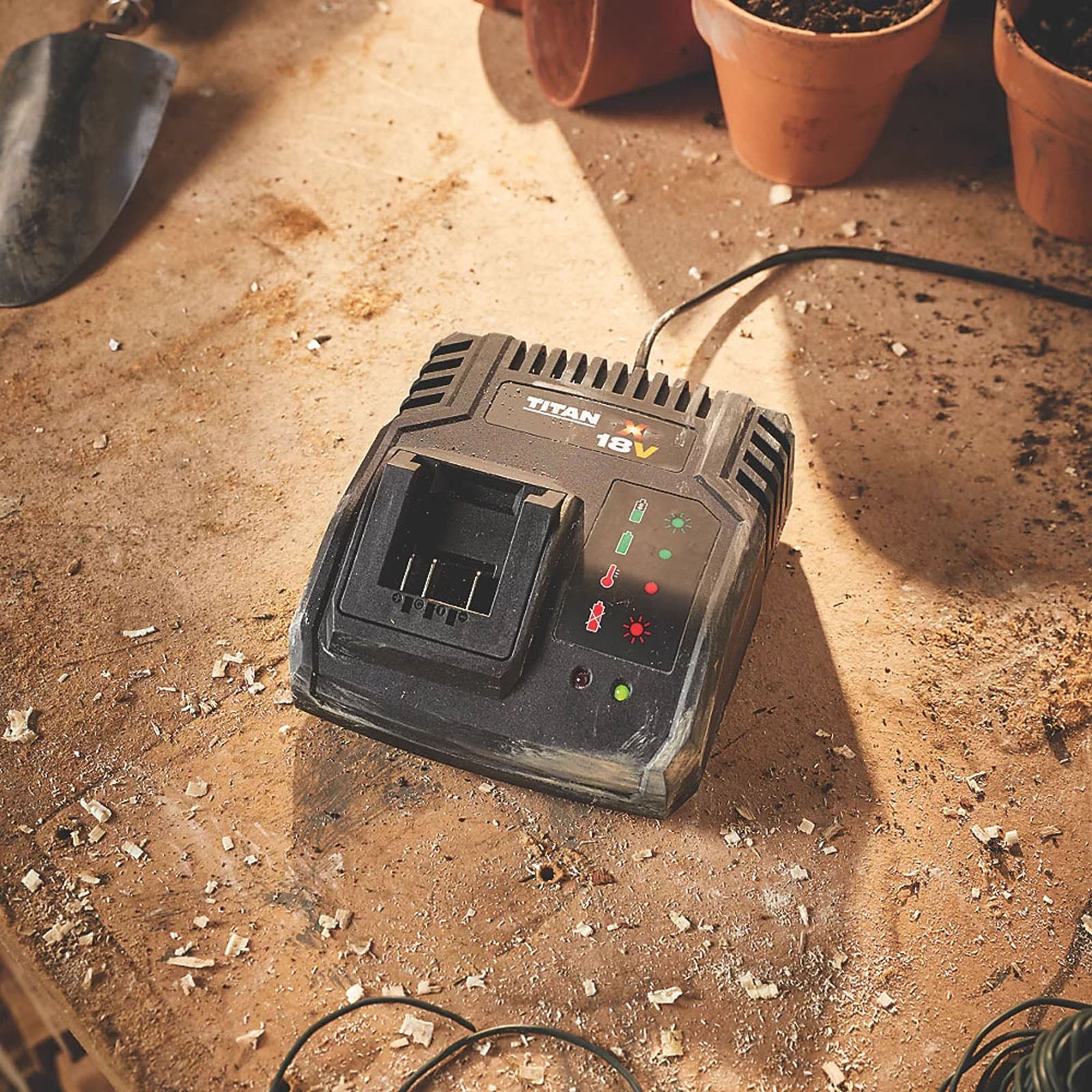 Titan Battery Charger 18V Li-Ion TTB805CHR Fast Charging TXP 4A Compact - Image 2