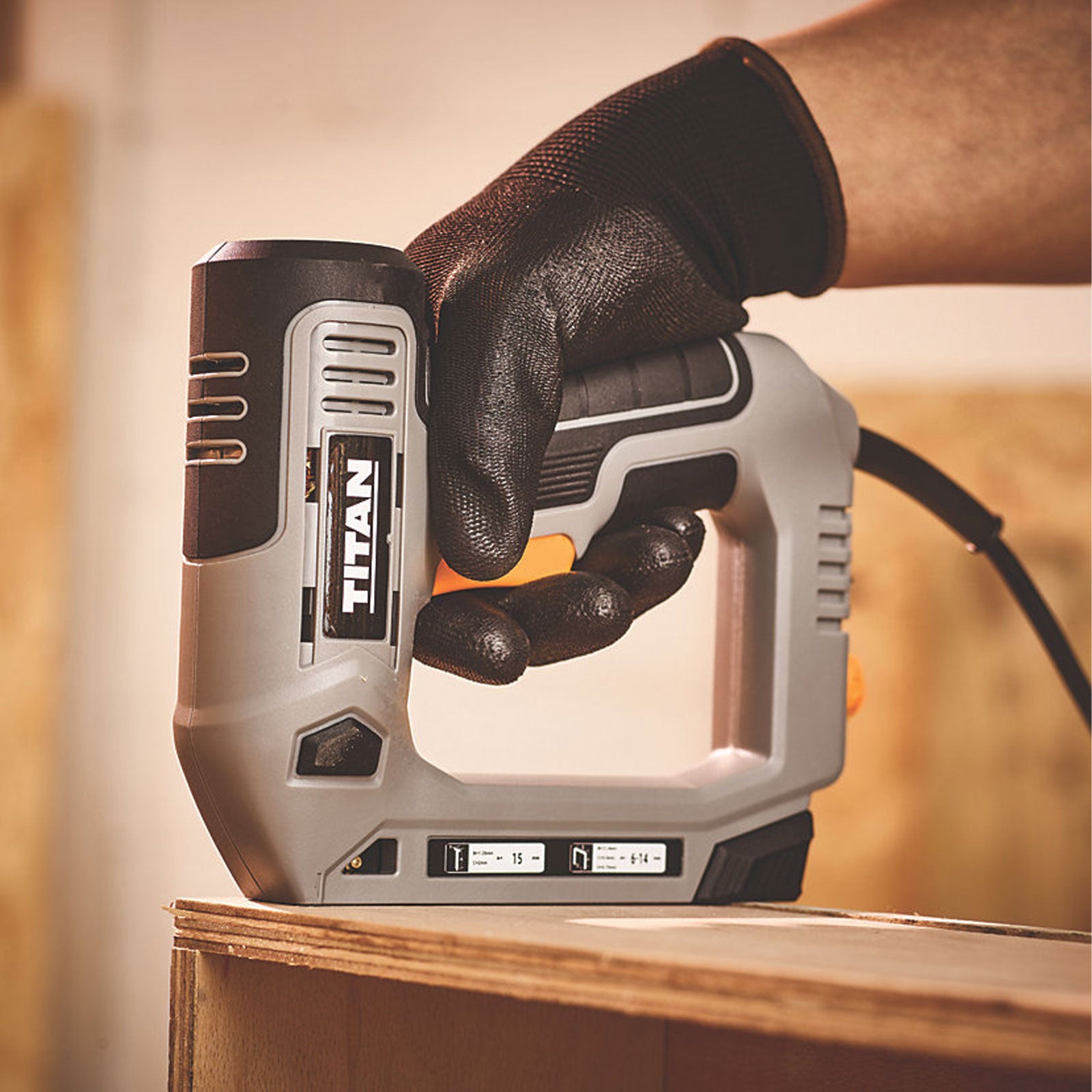 Titan Nail Gun Stapler Electric TTB968NST Second Fix 15mm Compact Soft Grip 240V - Image 4